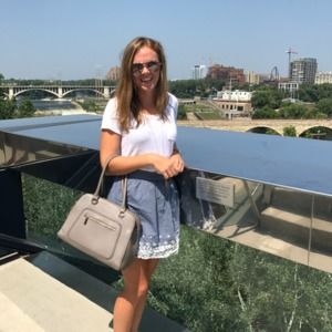 Meet your Posher, Michelle